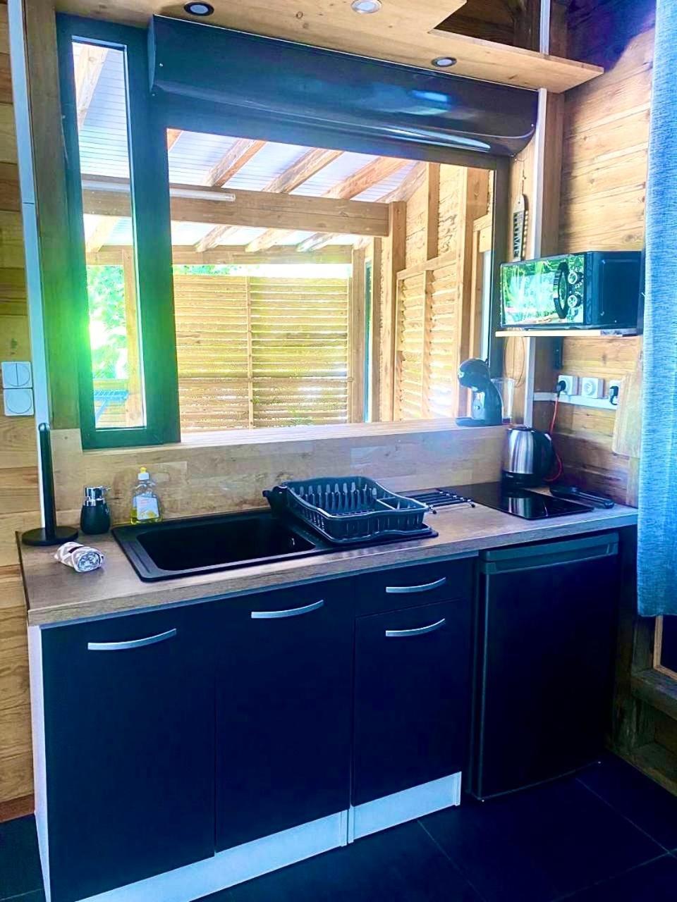 דסהייס Charmant Bungalow Tout Confort Climatise - Terrasse Et Acces Plage ! מראה חיצוני תמונה